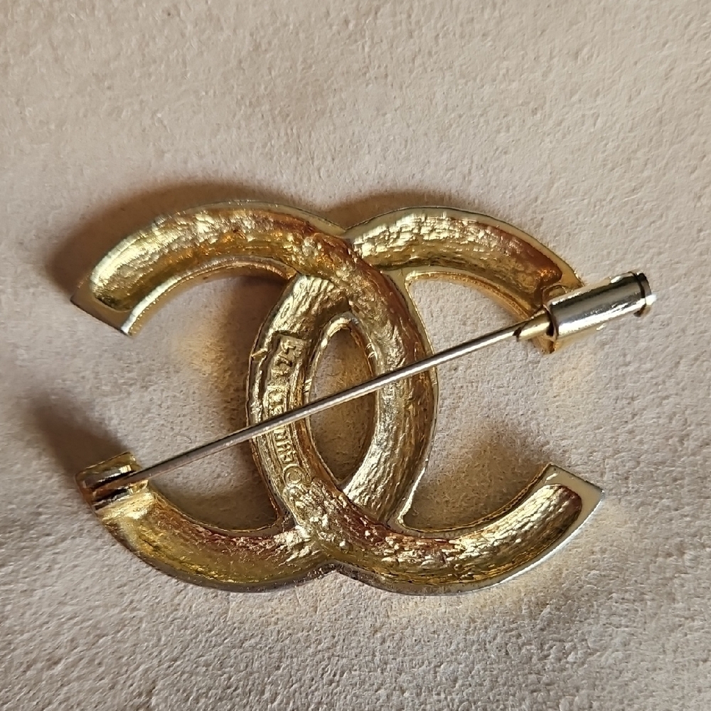 CHANEL Vintage 24k Gold Plated Crystal CC Logo Brooch - Picture 2 of 5